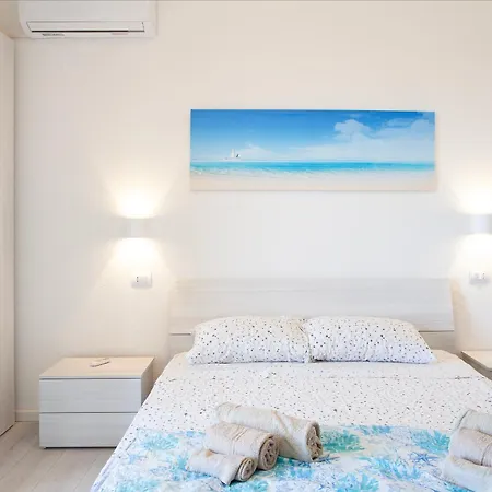 - Pensión Solanas (Cagliari)