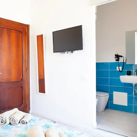 Pensjonat - Solanas (Cagliari)